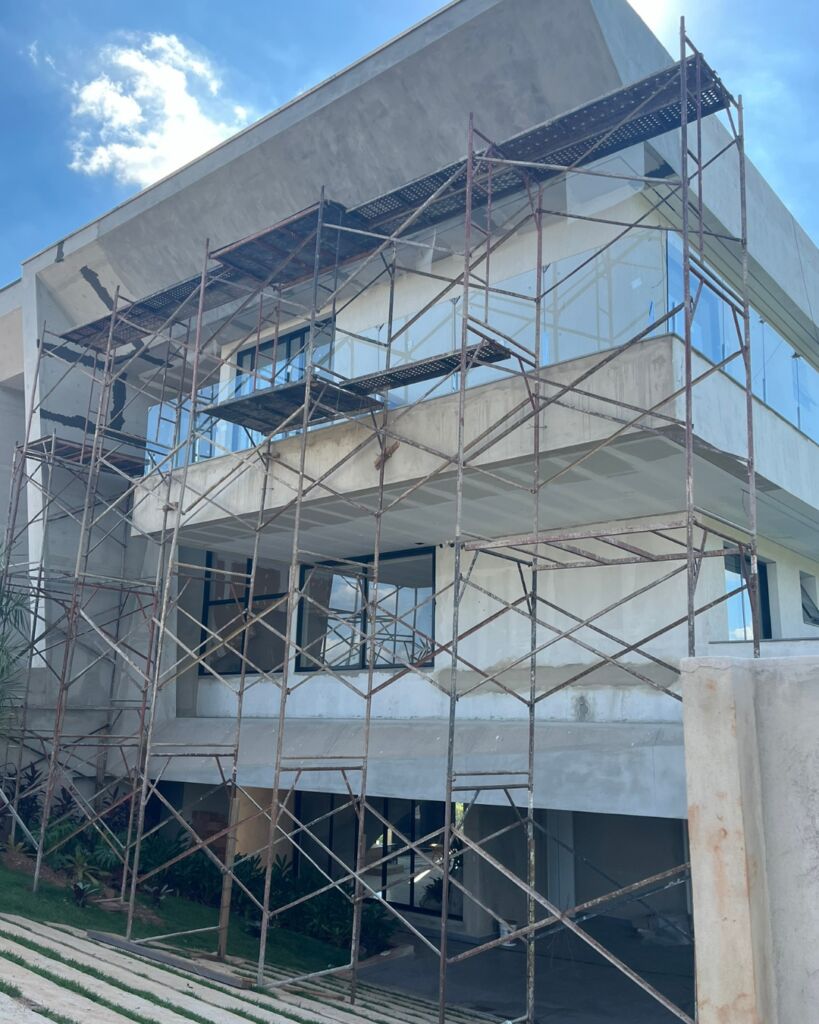 Obra Residencia - Andaime Fachadeiro 01