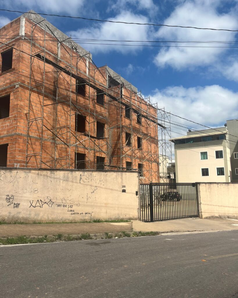Obra Predio Centro de Betim - Fachadeiro 01