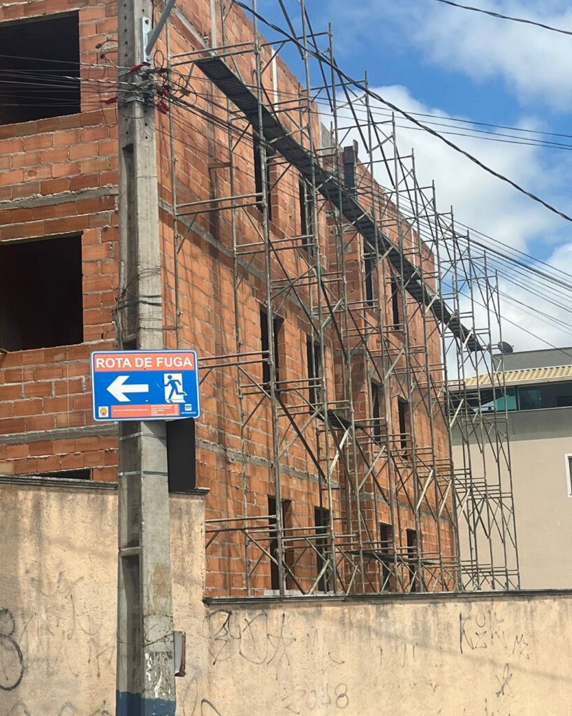 Obra Predio Centro de Betim - Fachadeiro 02